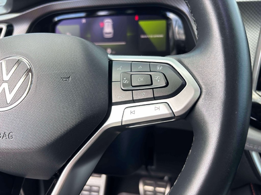 Certified 2024 Volkswagen Atlas Peak Edition SE AWD/4WD image 25