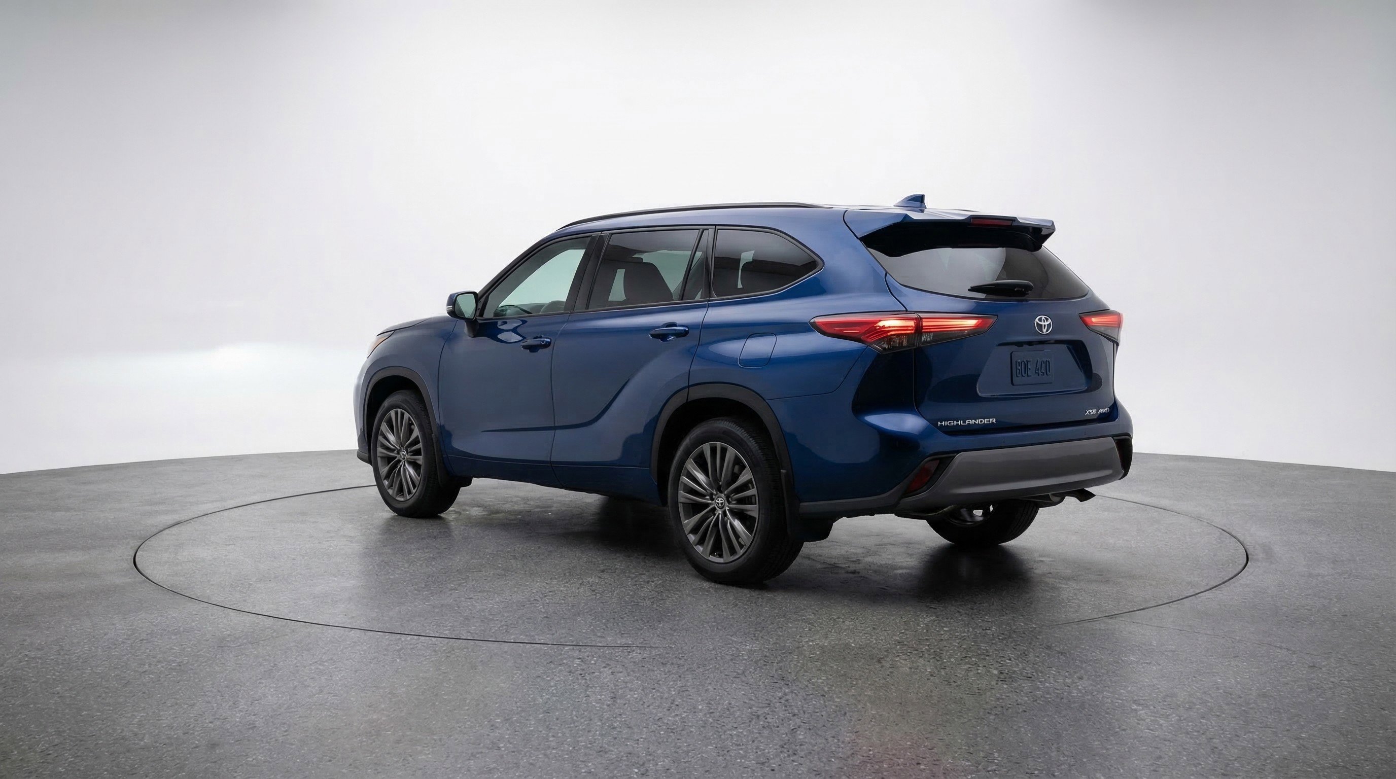 Used 2025 Toyota Highlander XSE AWD/4WD image 6