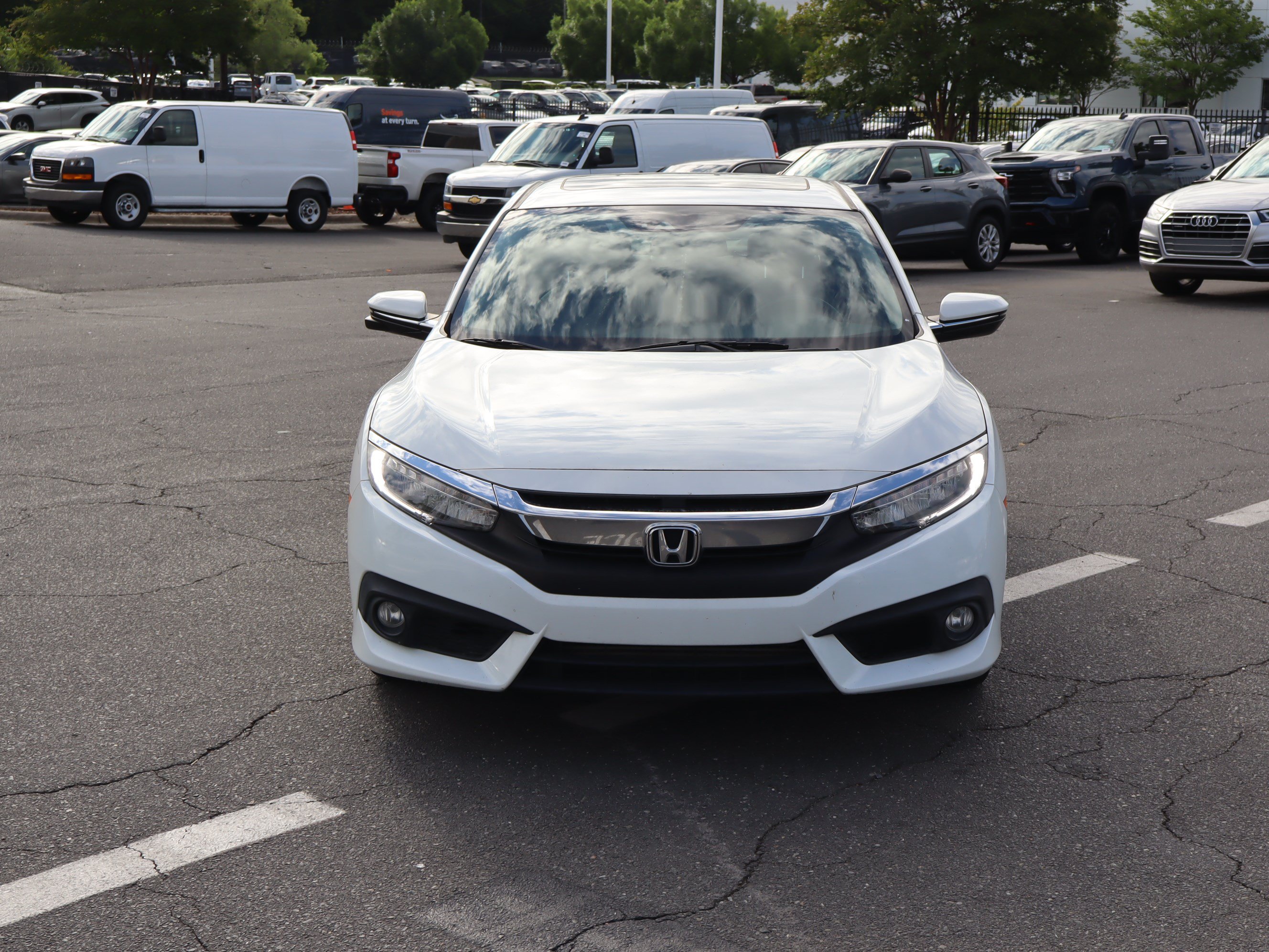Used 2018 Honda Civic Touring image 16