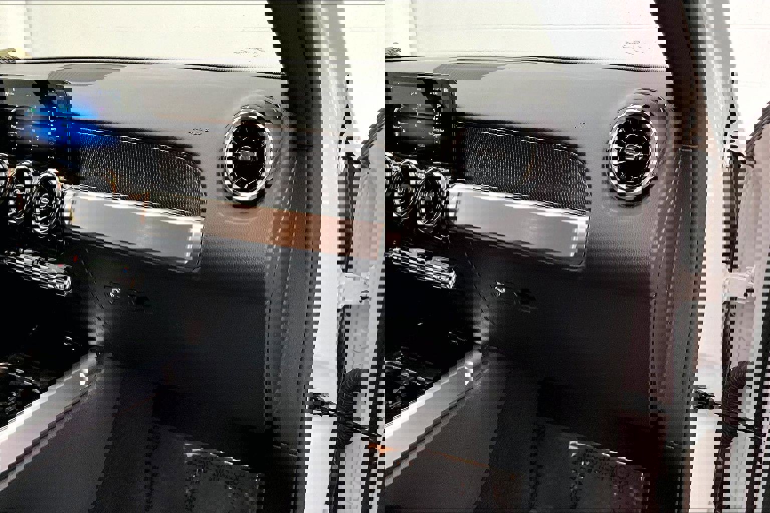 Certified 2022 Mercedes-Benz GLB 250 image 19