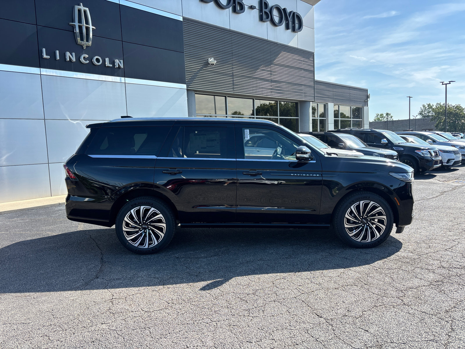 New 2027 Lincoln Navigator Black Label AWD/4WD image 8