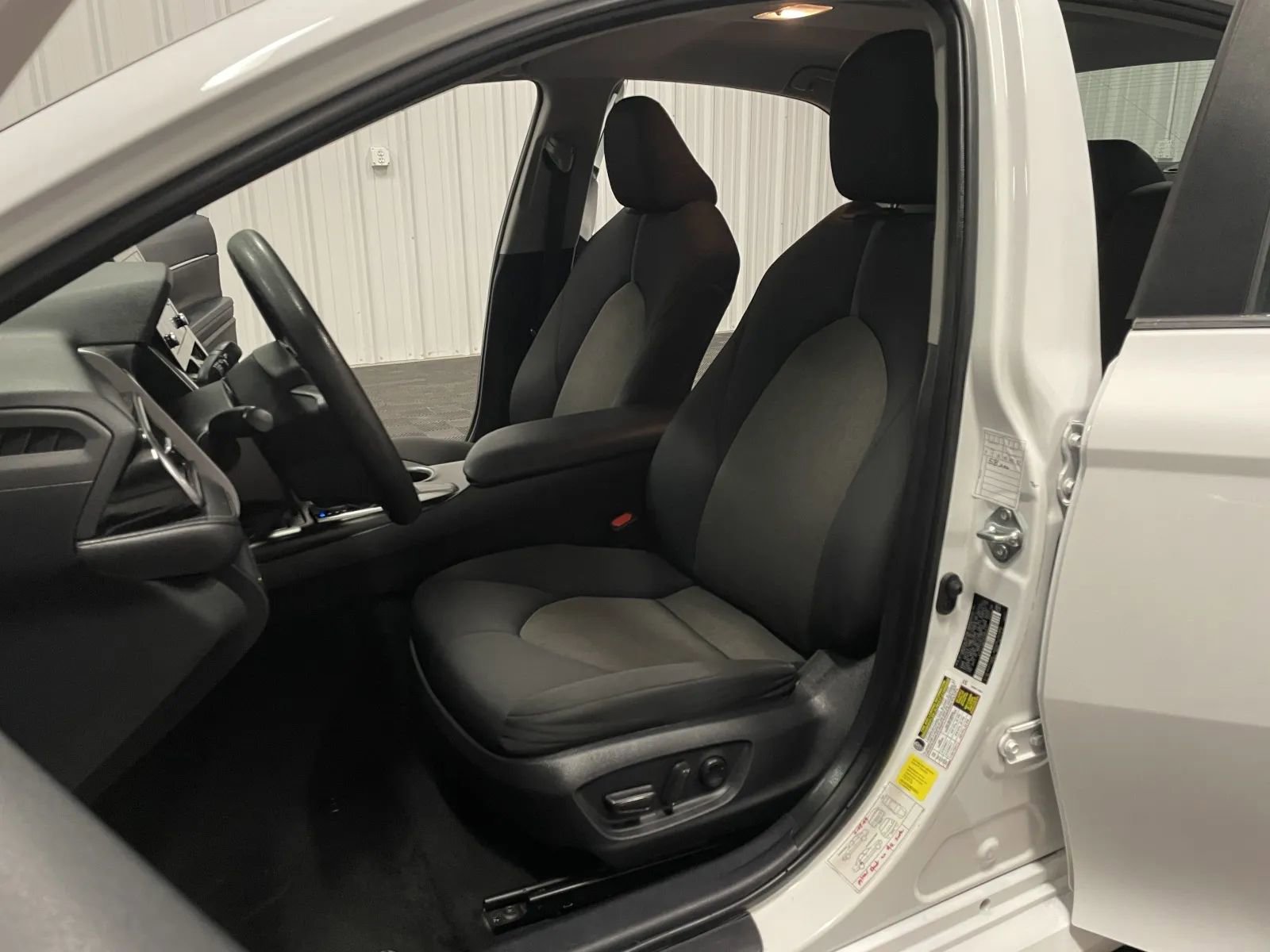 Used 2024 Toyota Camry LE image 32