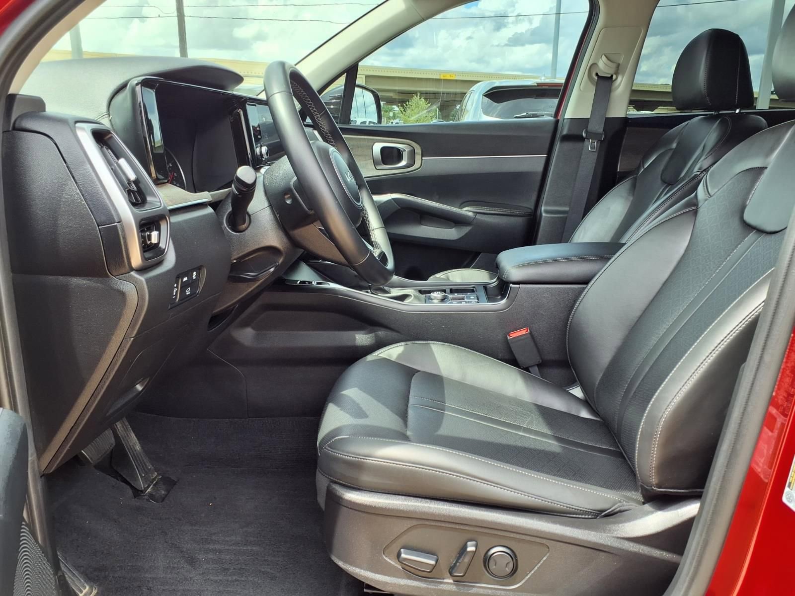Used 2023 Kia Sorento EX FWD image 10