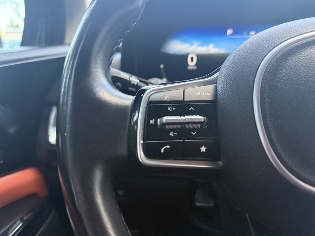 Used 2022 Kia Carnival SX Prestige image 31