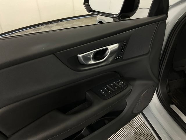 Certified 2024 Volvo S60 B5 Plus AWD/4WD image 26