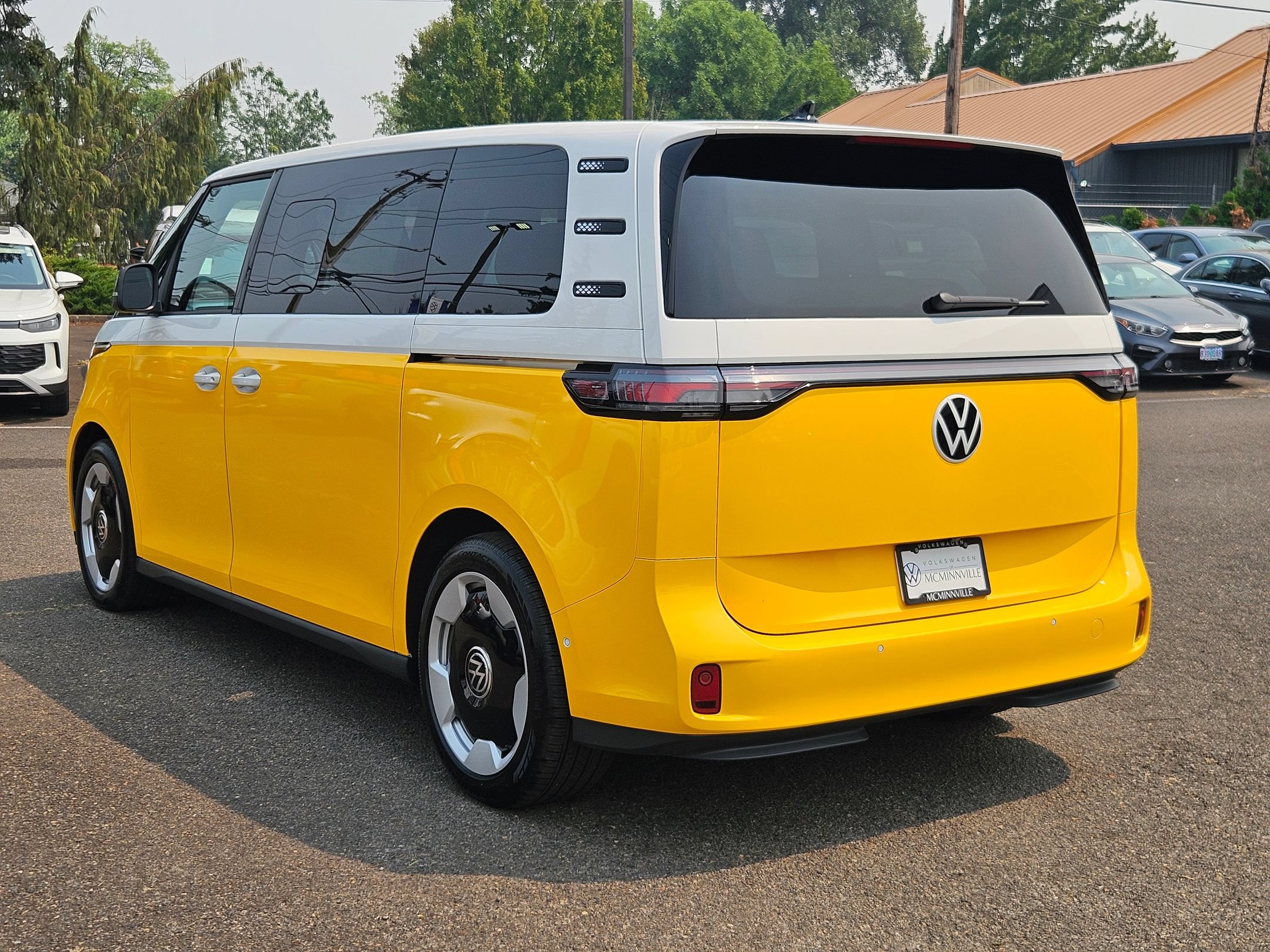 New 2025 Volkswagen ID. Buzz Pro S RWD image 3