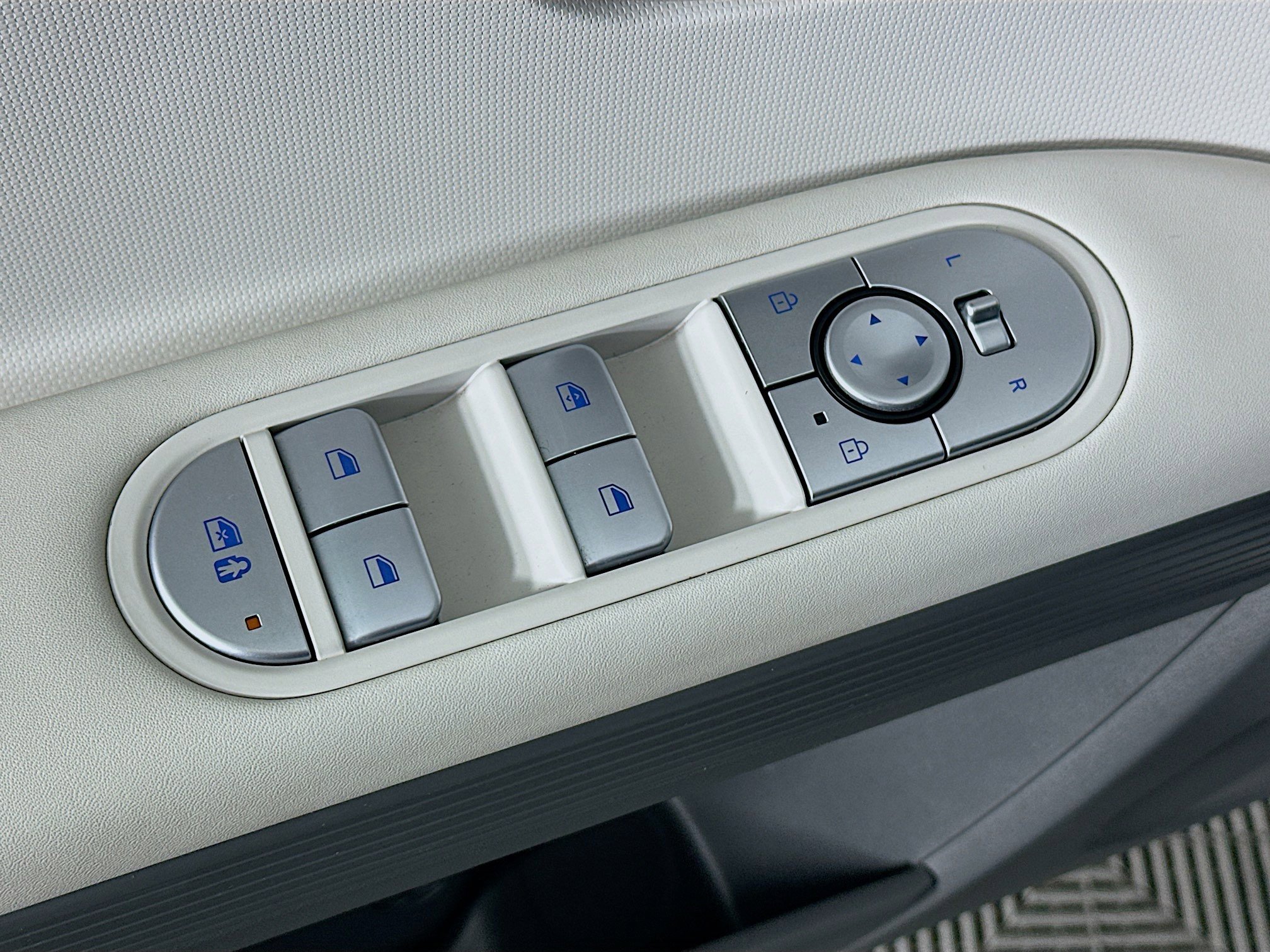 Used 2024 Hyundai Ioniq 5 SE image 15