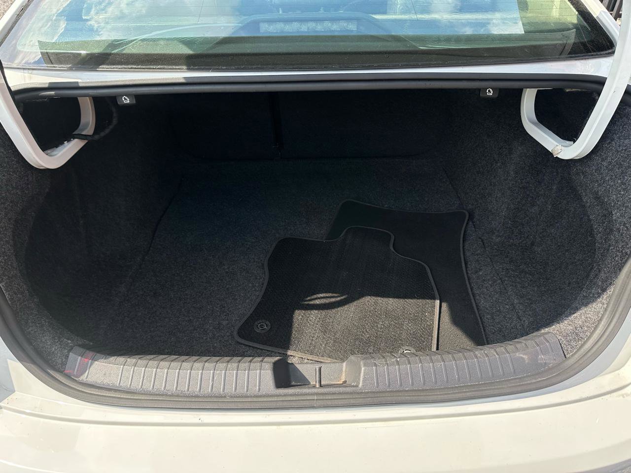 Used 2019 Volkswagen Jetta SE image 7