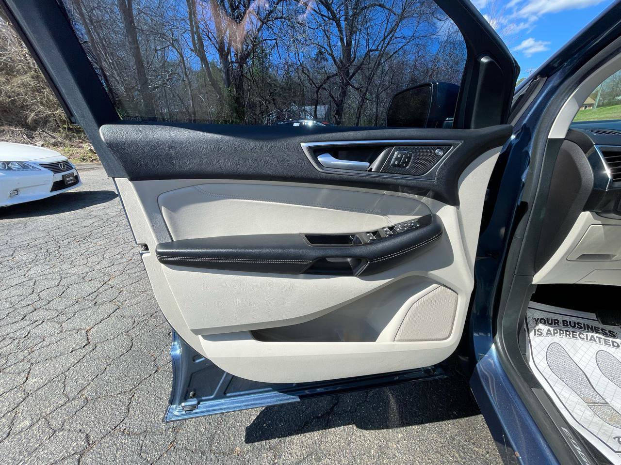 Used 2019 Ford Edge Titanium w/ Cold Weather Package image 15