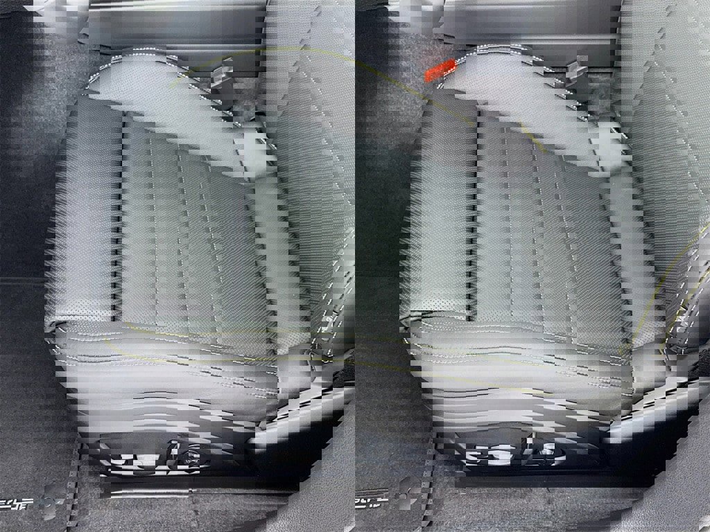 New 2026 Porsche Panamera 4 image 13