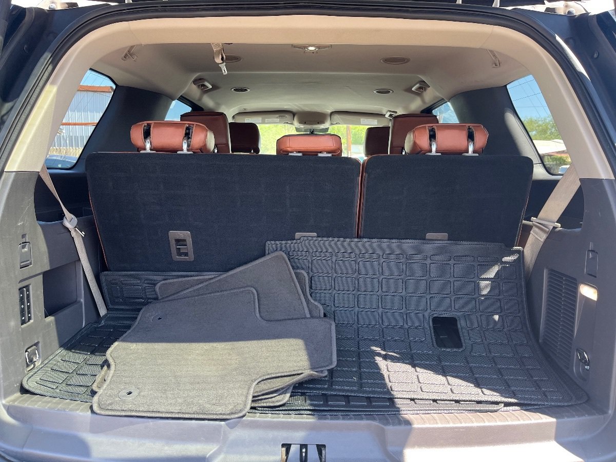 Used 2018 Ford Expedition XLT w/ Equipment Group 202A RWD image 32
