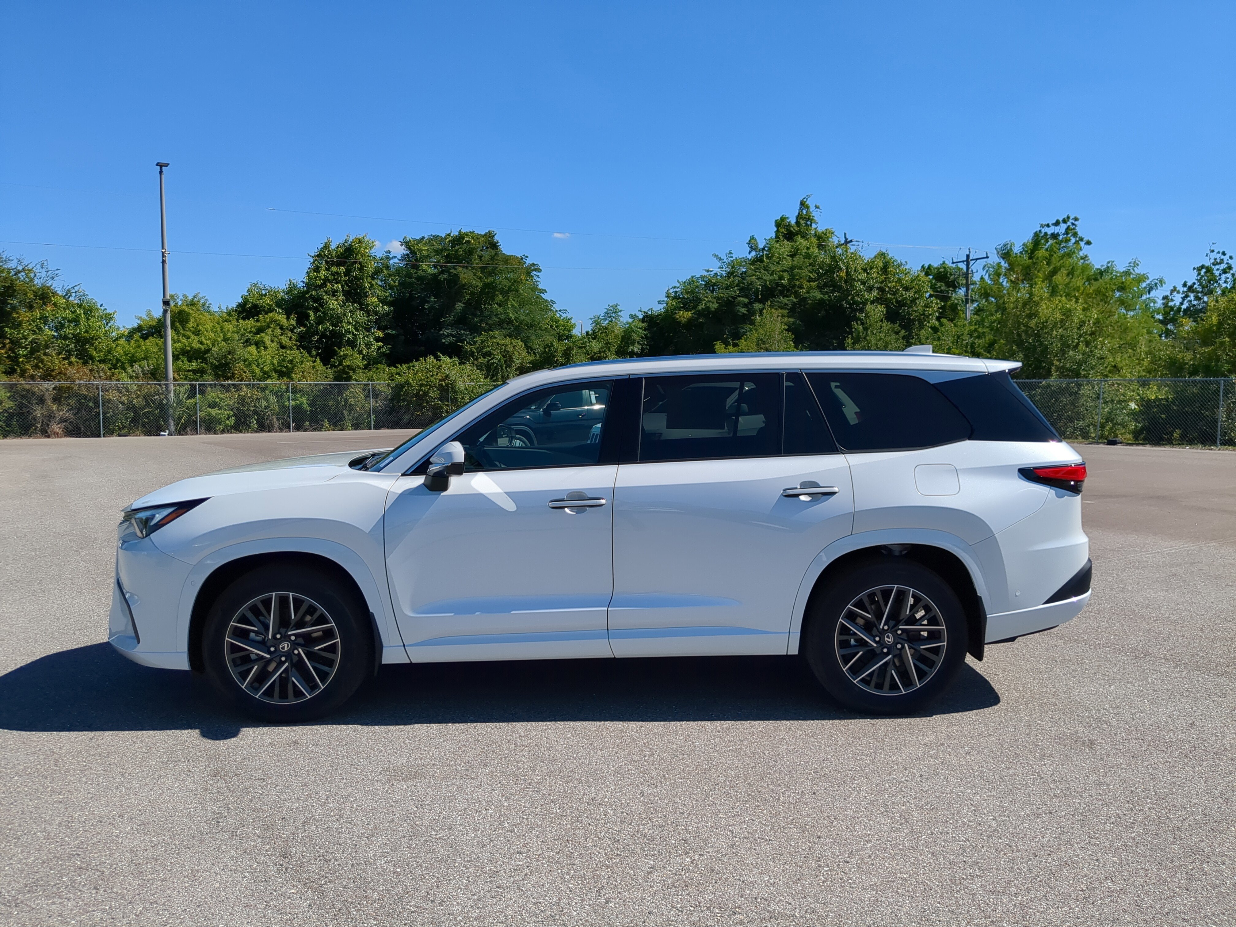 New 2026 Lexus TX 350 FWD image 7
