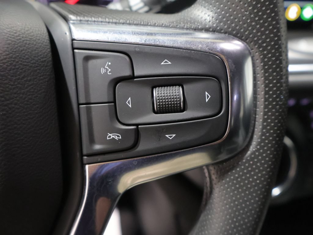 Used 2025 Chevrolet Blazer LT AWD/4WD image 36
