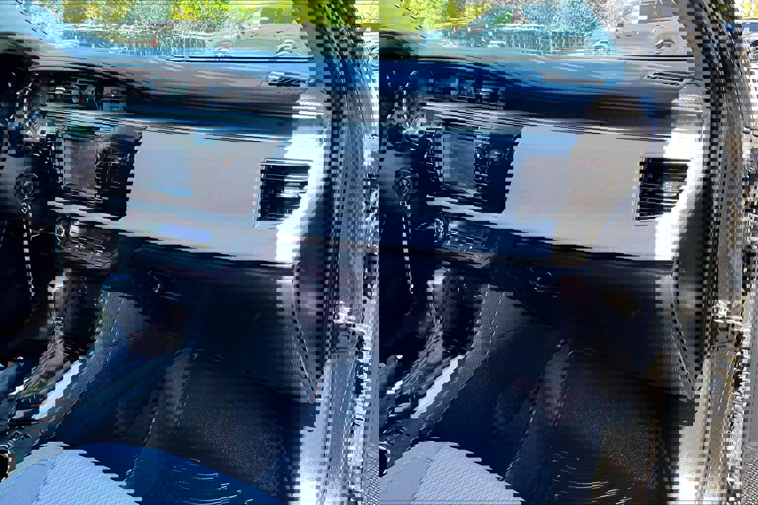 Used 2015 Toyota Corolla LE image 15