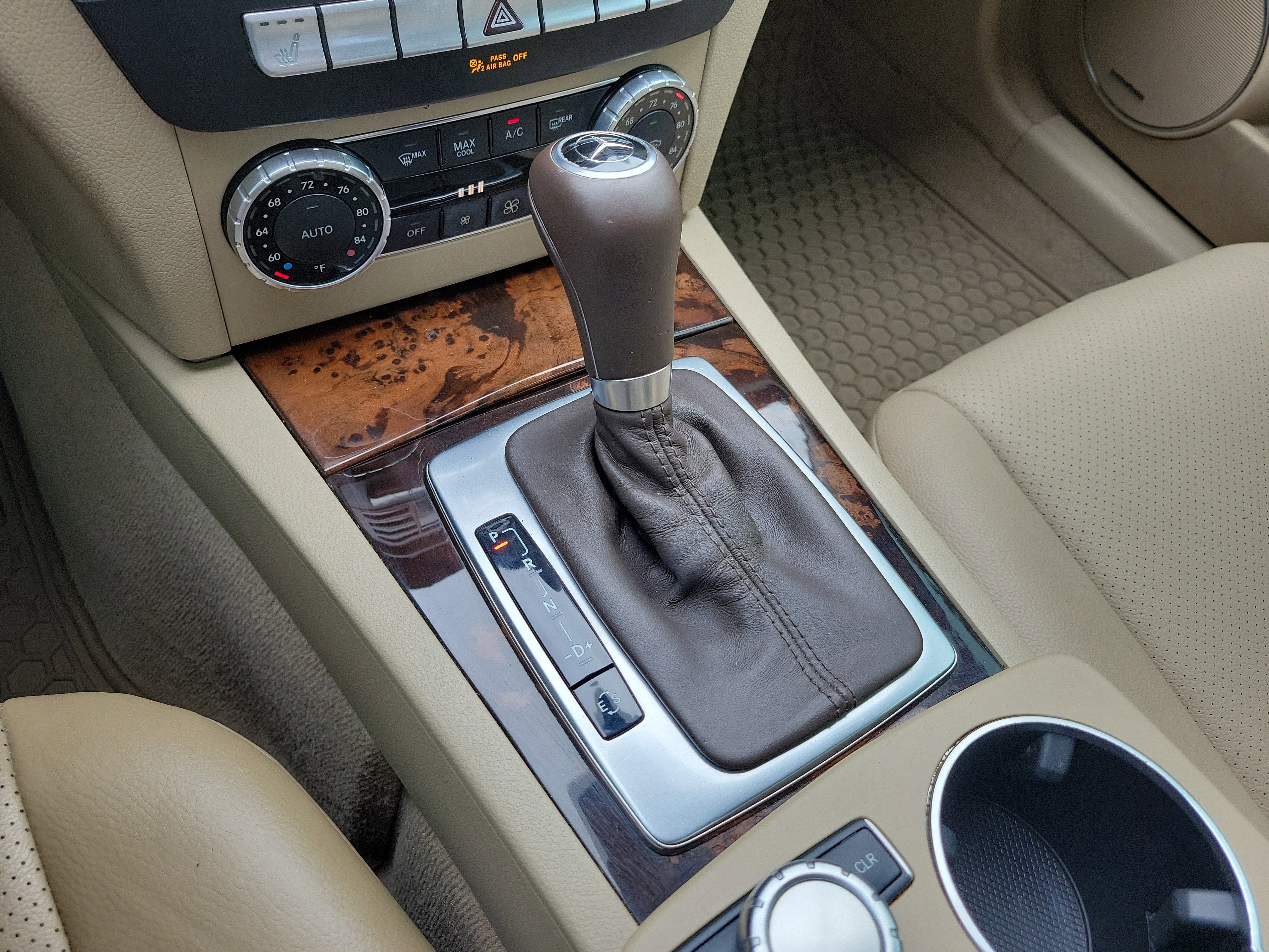 Used 2013 Mercedes-Benz C 250 Sedan image 33