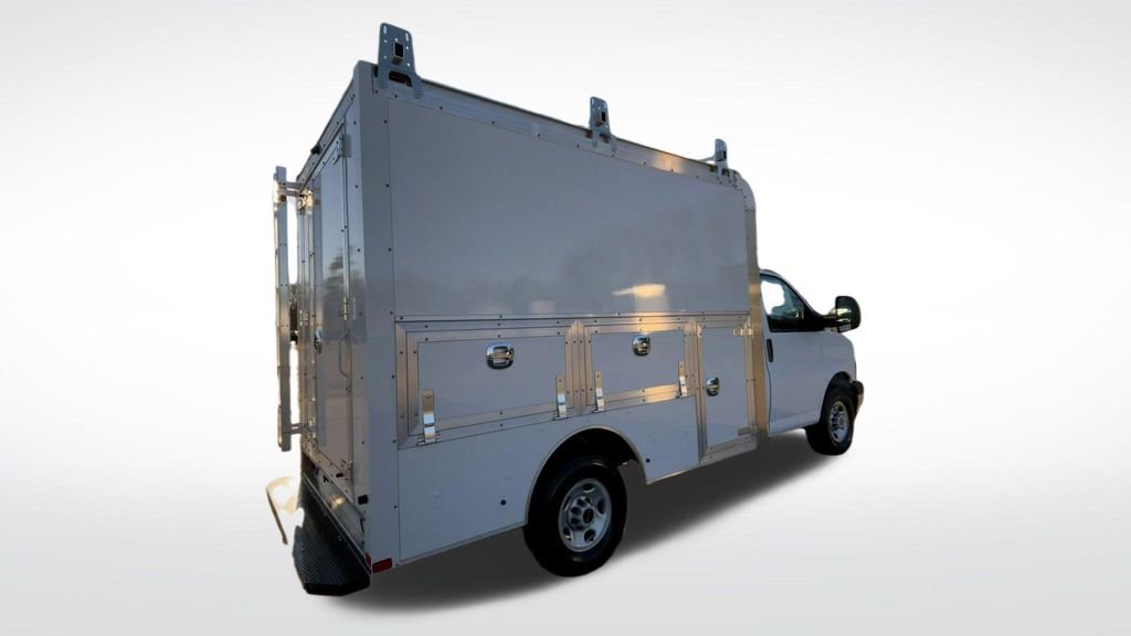 New 2025 GMC Savana 3500 w/ Power Convenience Package image 11