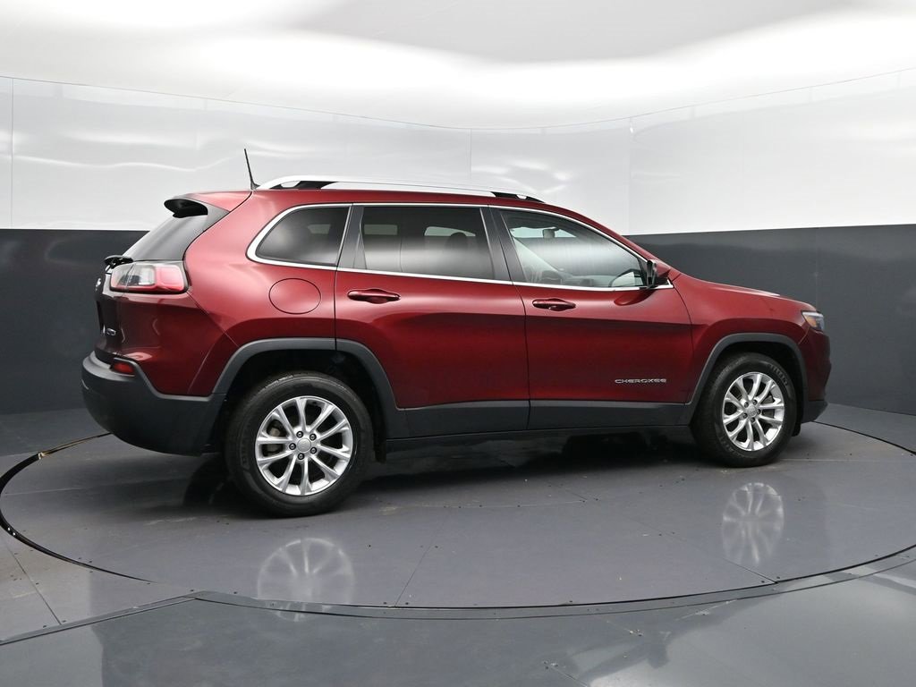 Used 2019 Jeep Cherokee Latitude w/ Popular Appearance Group image 8