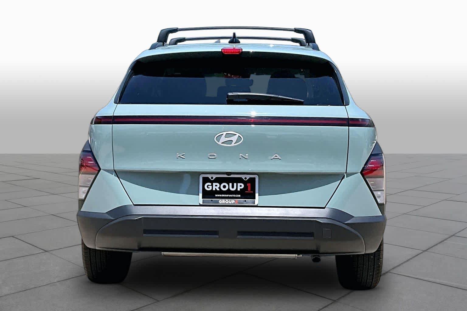 Used 2025 Hyundai Kona SEL FWD image 5