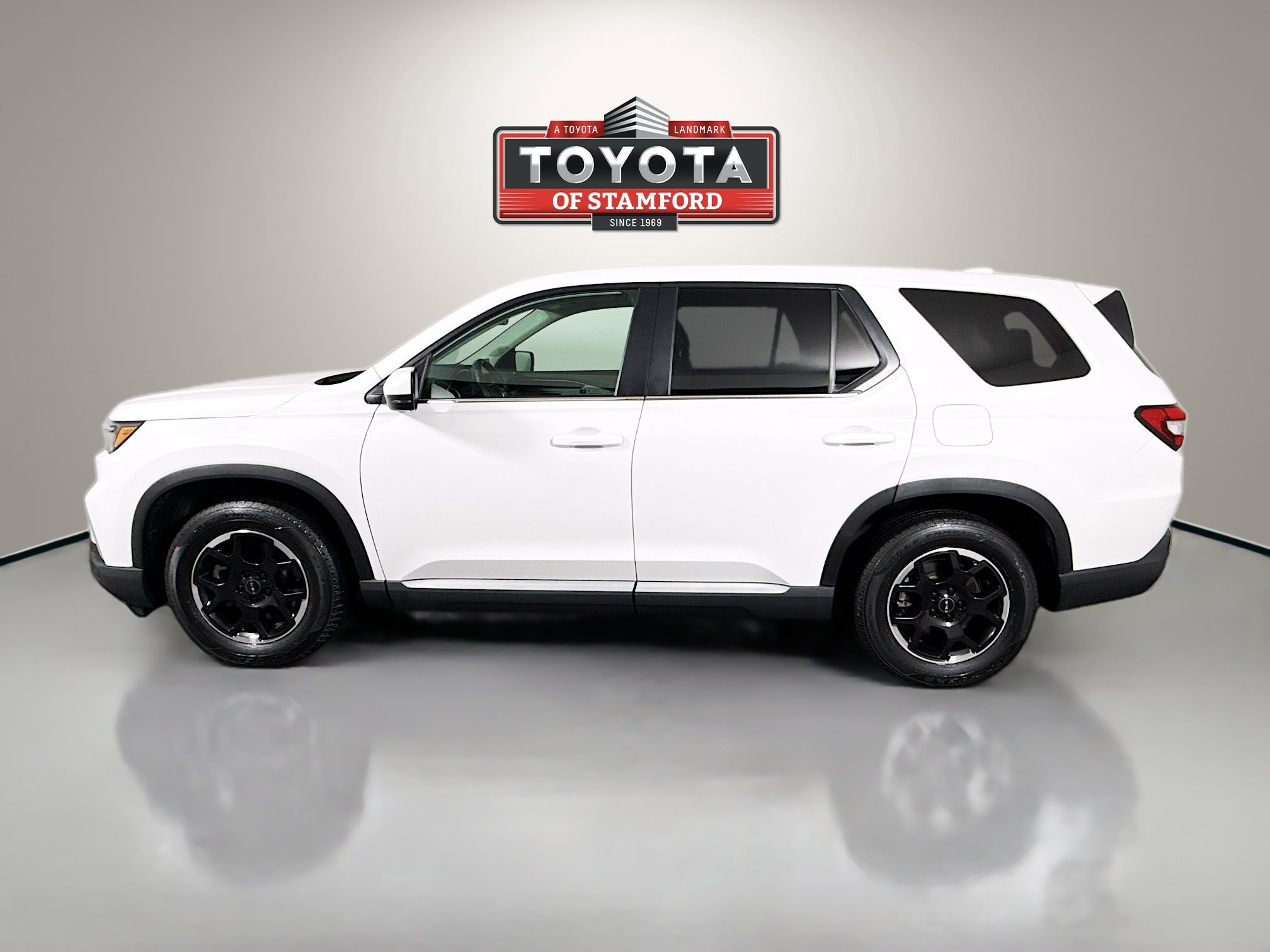 Used 2025 Honda Pilot EX-L image 4