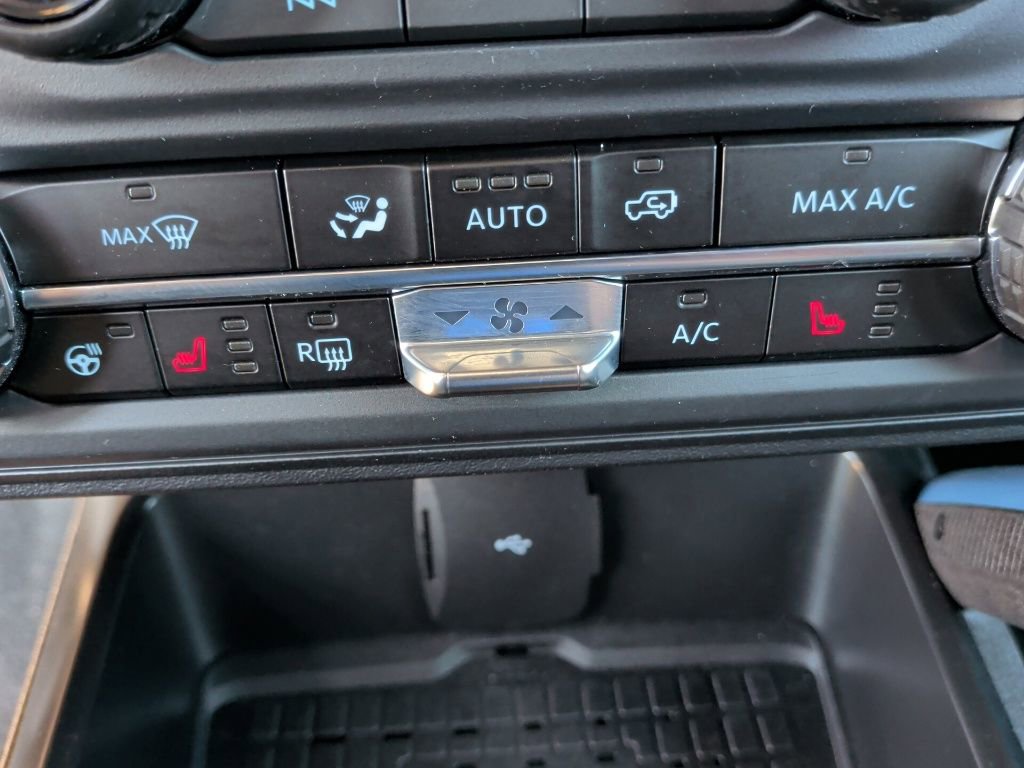 Used 2024 Ford Bronco Wildtrak image 28