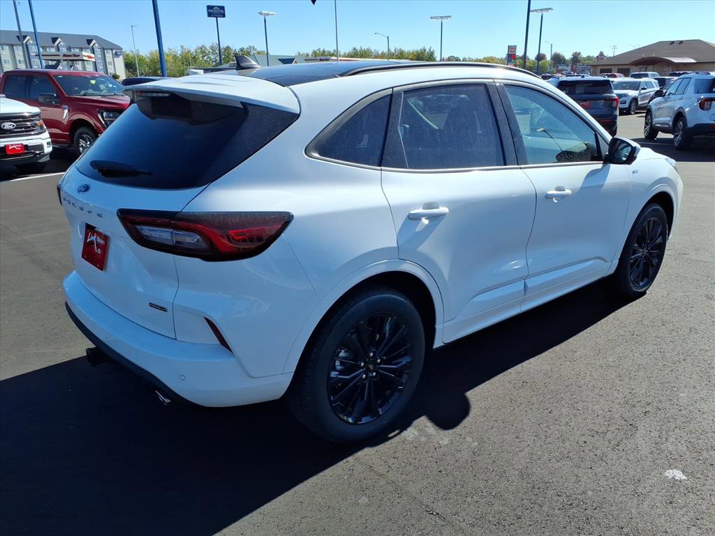 New 2026 Ford Escape ST-Line Elite image 3