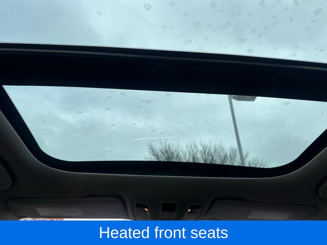 Used 2018 INFINITI QX30 Premium w/ Navigation Package image 18