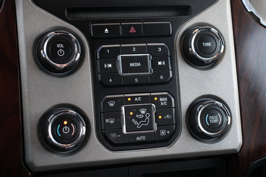 Used 2016 Ford F250 Lariat w/ Lariat Ultimate Package image 28