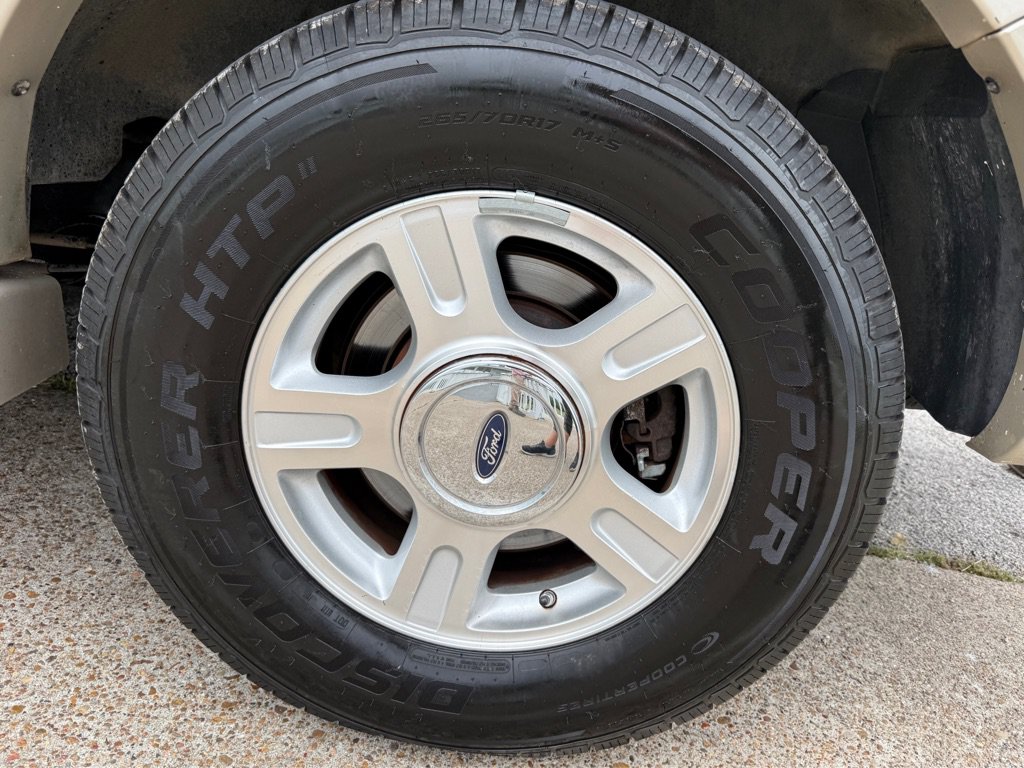 Used 2005 Ford Expedition Eddie Bauer RWD image 24