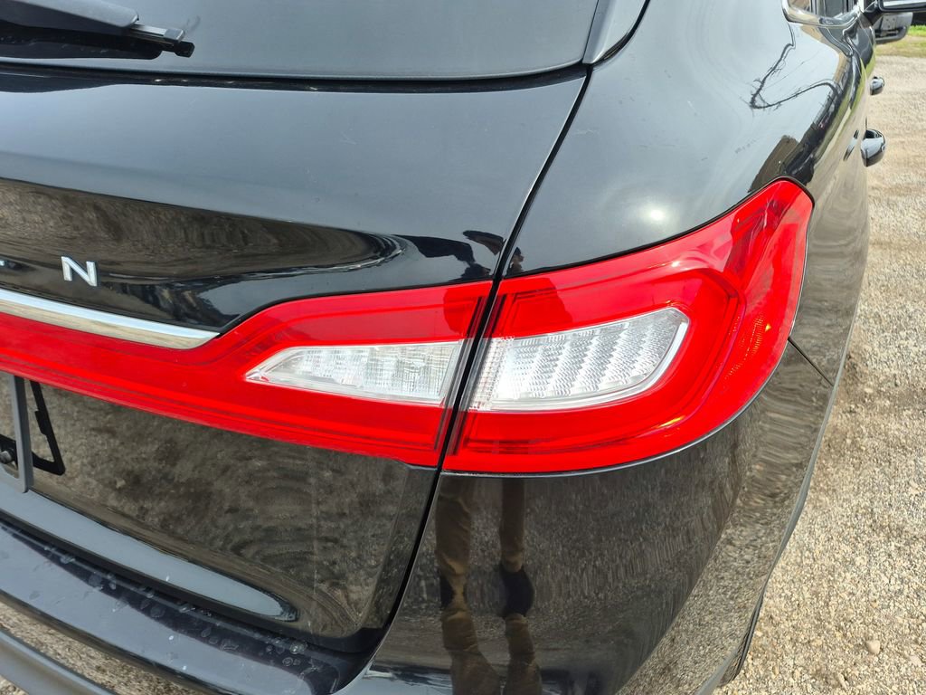 Used 2017 Lincoln MKX Reserve w/ Lincoln MKX Climate Package image 11