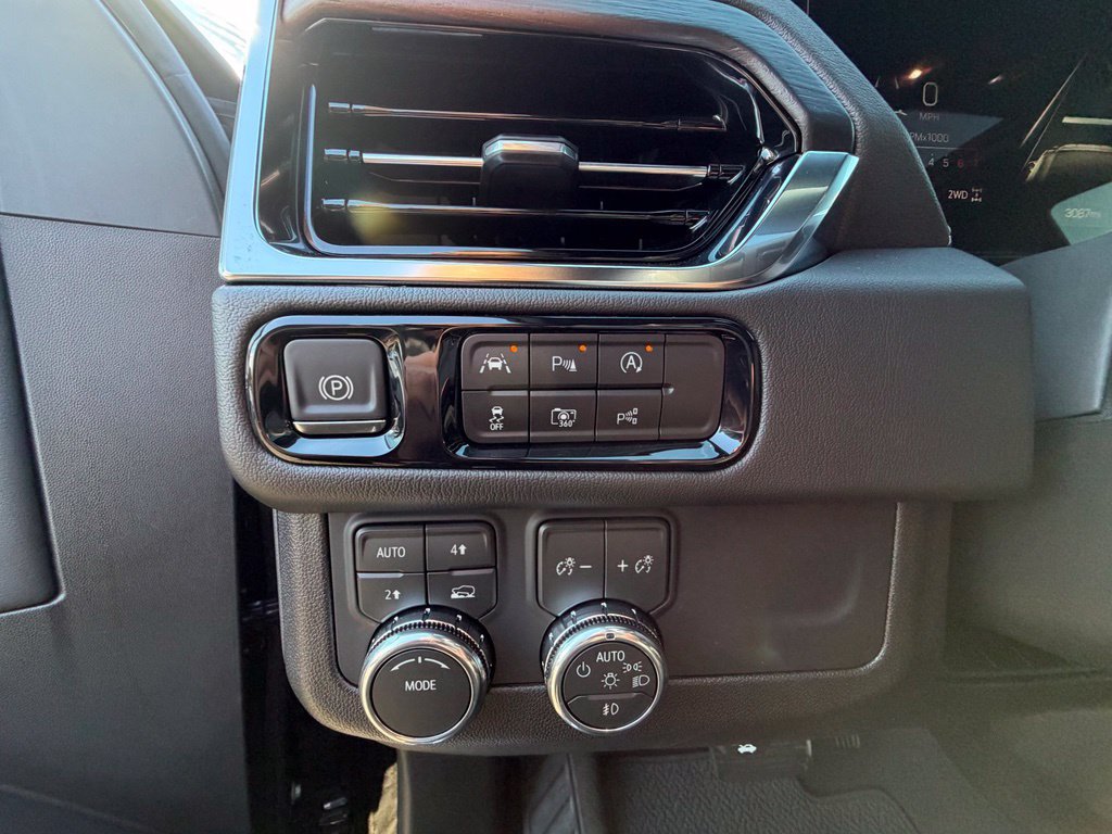 Used 2026 GMC Yukon Denali w/ Sun & Power Step Package AWD/4WD image 4