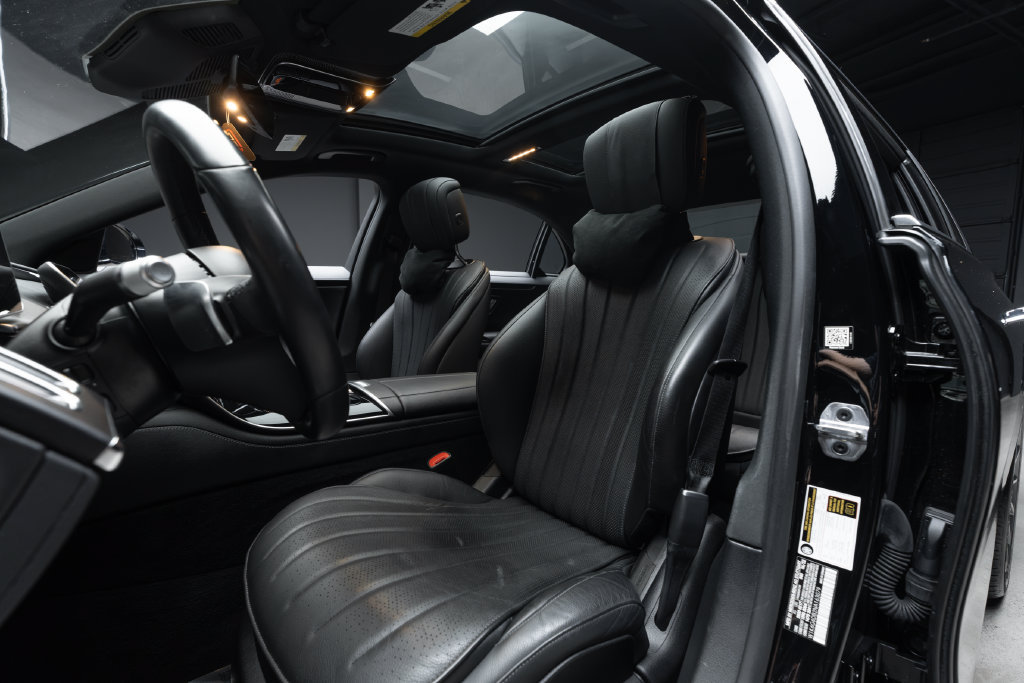 Used 2022 Mercedes-Benz S 500 4MATIC w/ AMG Line Package image 23