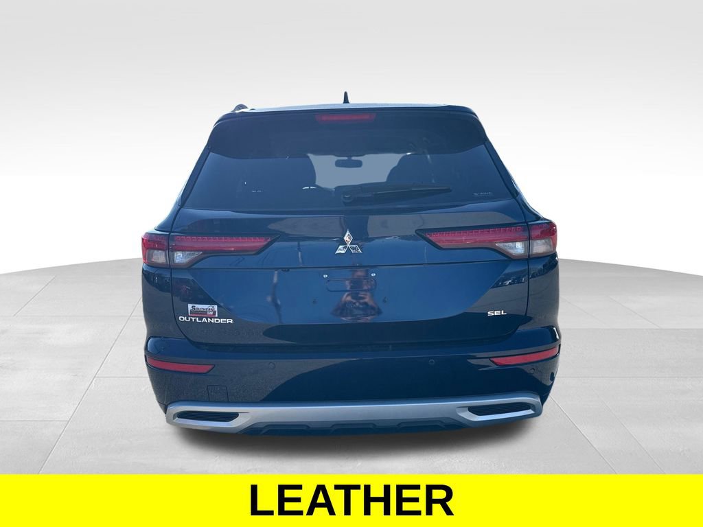 Used 2023 Mitsubishi Outlander SEL image 4