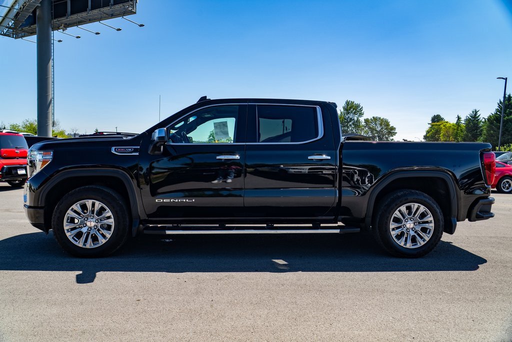 Used 2022 GMC Sierra 1500 Denali w/ Driver Alert Package II AWD/4WD image 12