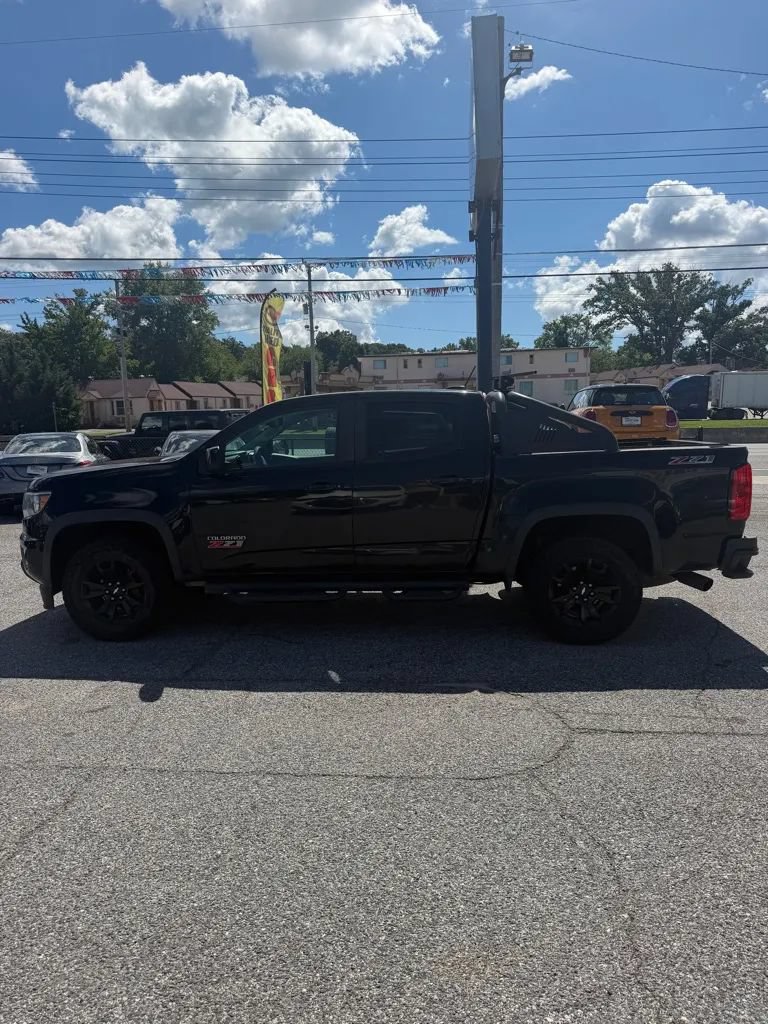 Used 2017 Chevrolet Colorado Z71 w/ Z71 Midnight Edition AWD/4WD image 5