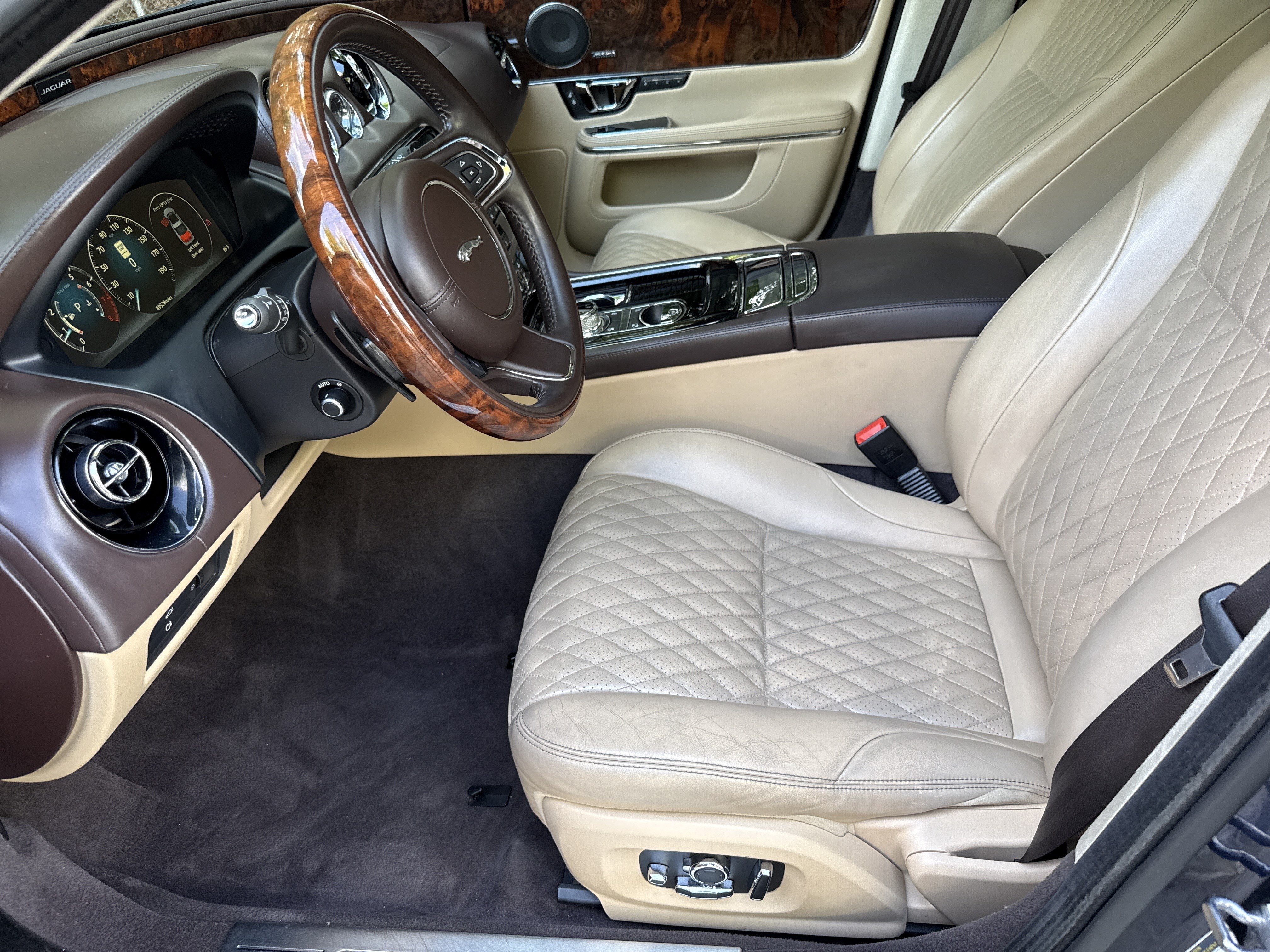 Used 2016 Jaguar XJ L Portfolio AWD/4WD image 9