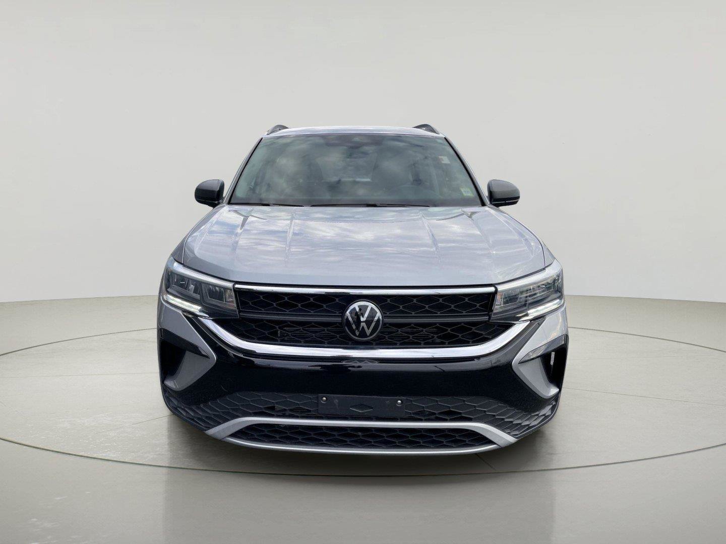 Used 2024 Volkswagen Taos S AWD/4WD image 2