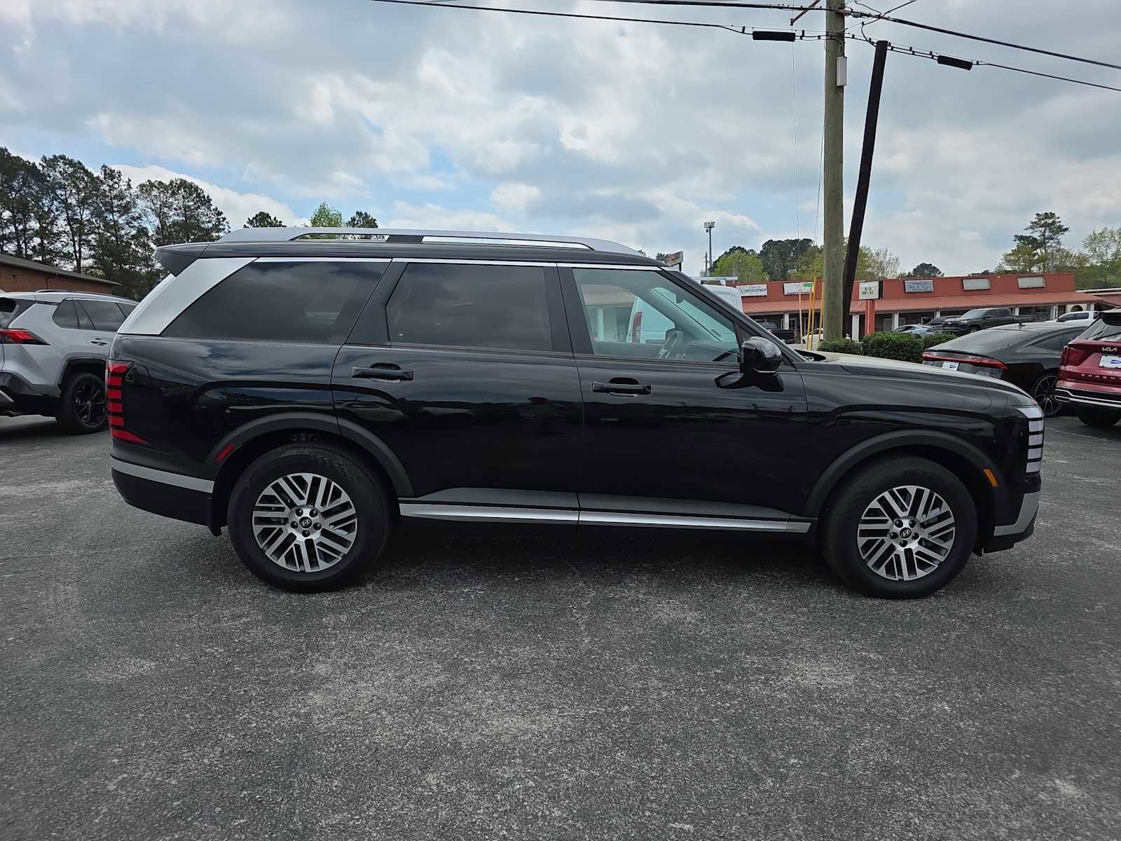 Certified 2026 Hyundai Palisade SEL FWD image 4