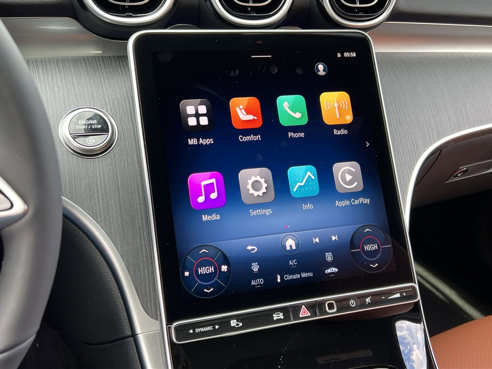 New 2026 Mercedes-Benz C 300 4MATIC Sedan image 18