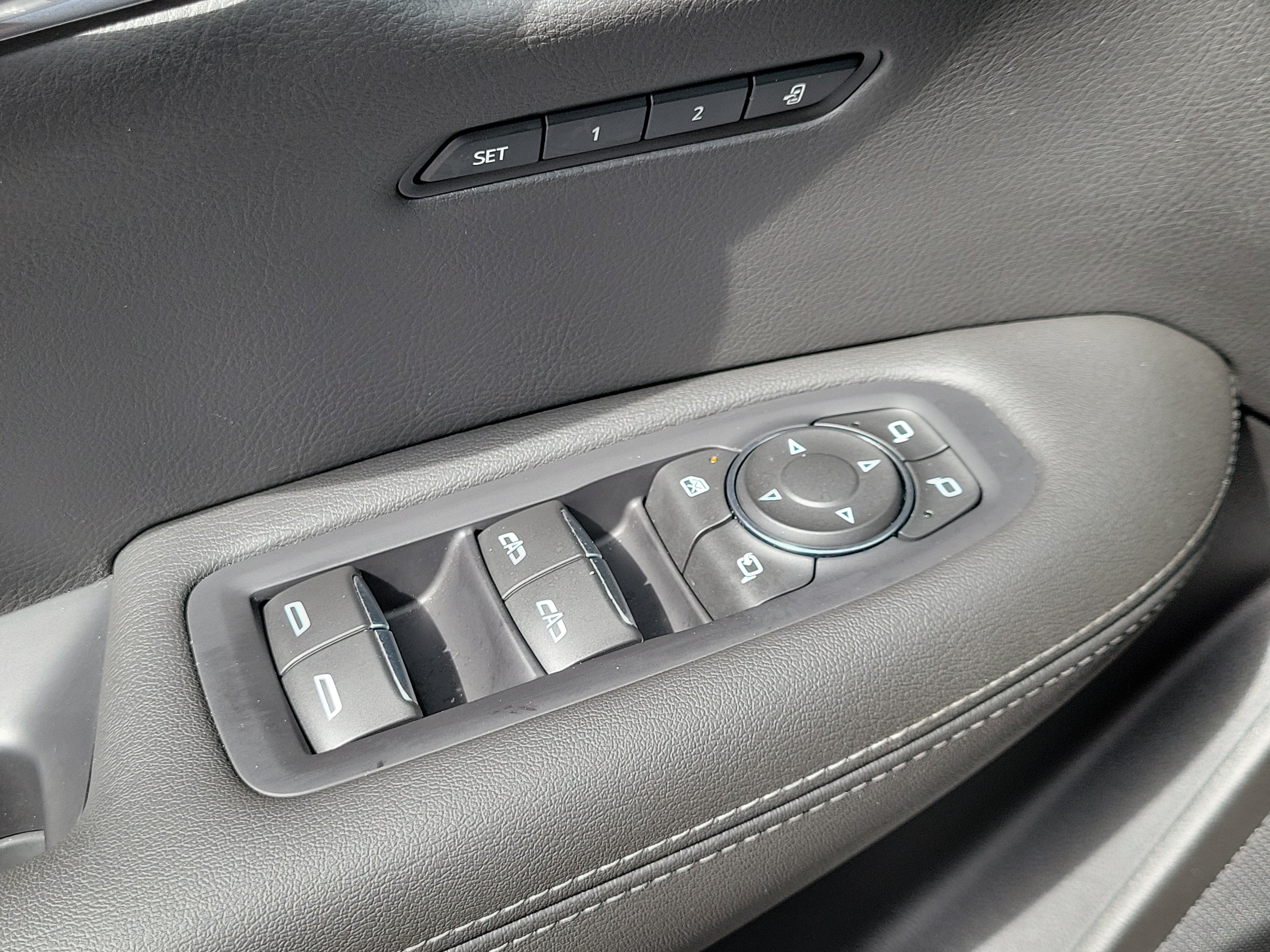 Used 2024 Cadillac XT6 Premium Luxury FWD image 19