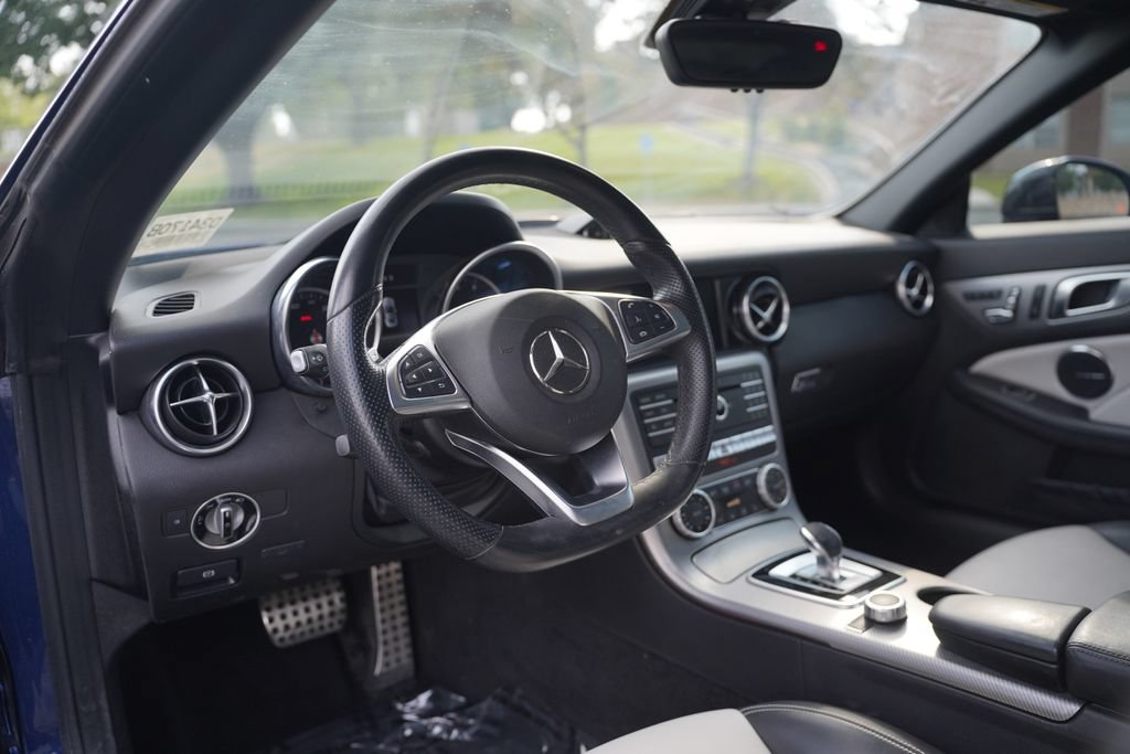 Used 2019 Mercedes-Benz SLC 300 image 9