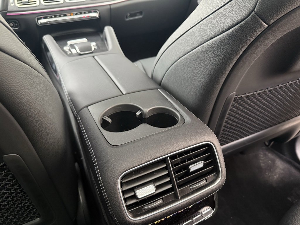 Used 2025 Mercedes-Benz GLS 450 4MATIC image 38