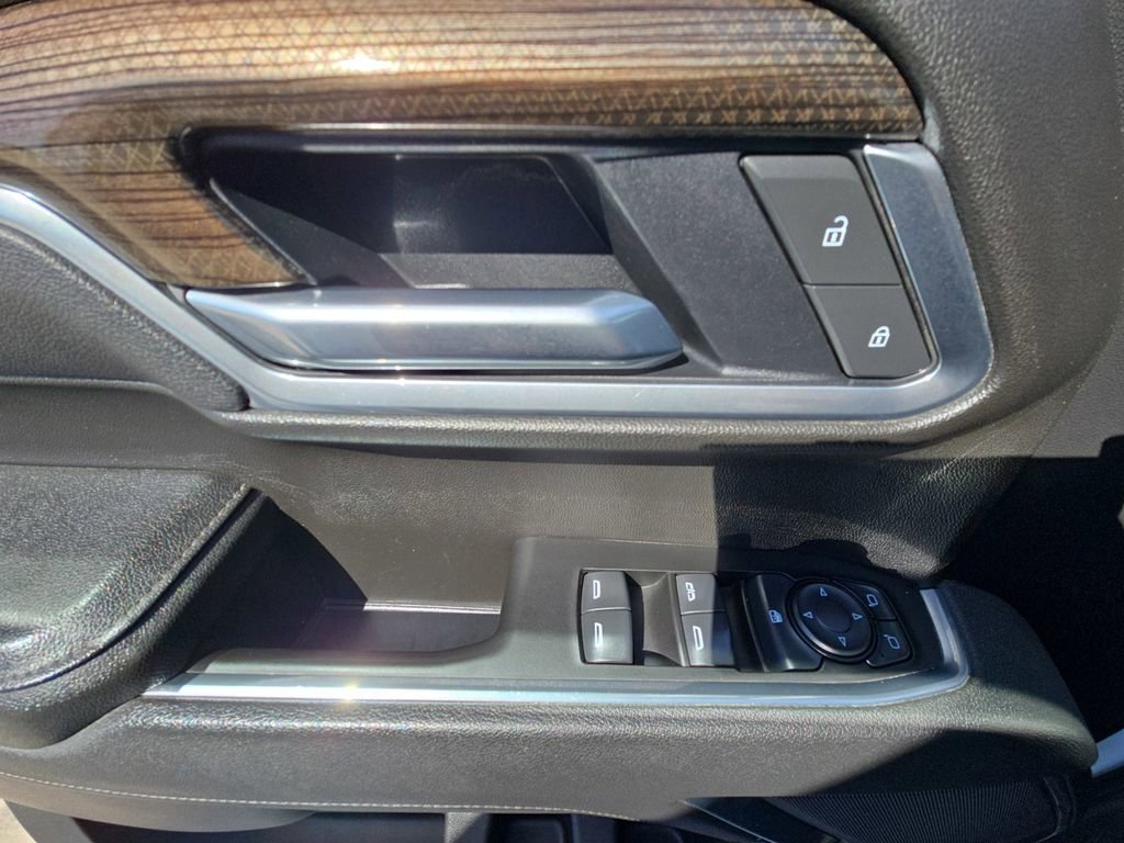 Used 2025 Chevrolet Silverado 1500 LT image 28