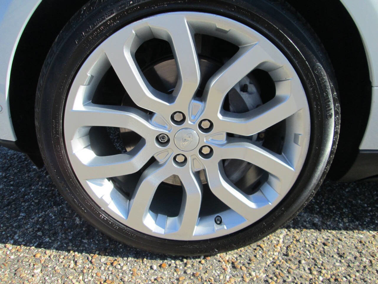 Used 2016 Land Rover Range Rover Long Wheelbase Supercharged image 3