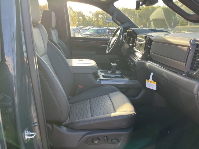 New 2026 Chevrolet Silverado 1500 ZR2 w/ Dark Appearance Package AWD/4WD image 44