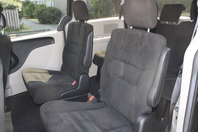 Used 2015 Dodge Grand Caravan SE w/ Quick Order Package 29E SE FWD image 14