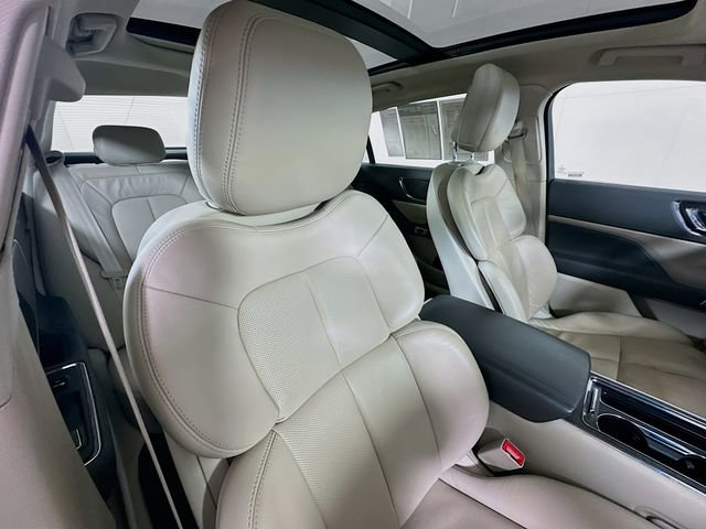 Used 2020 Lincoln Continental AWD w/ Premium Package image 29