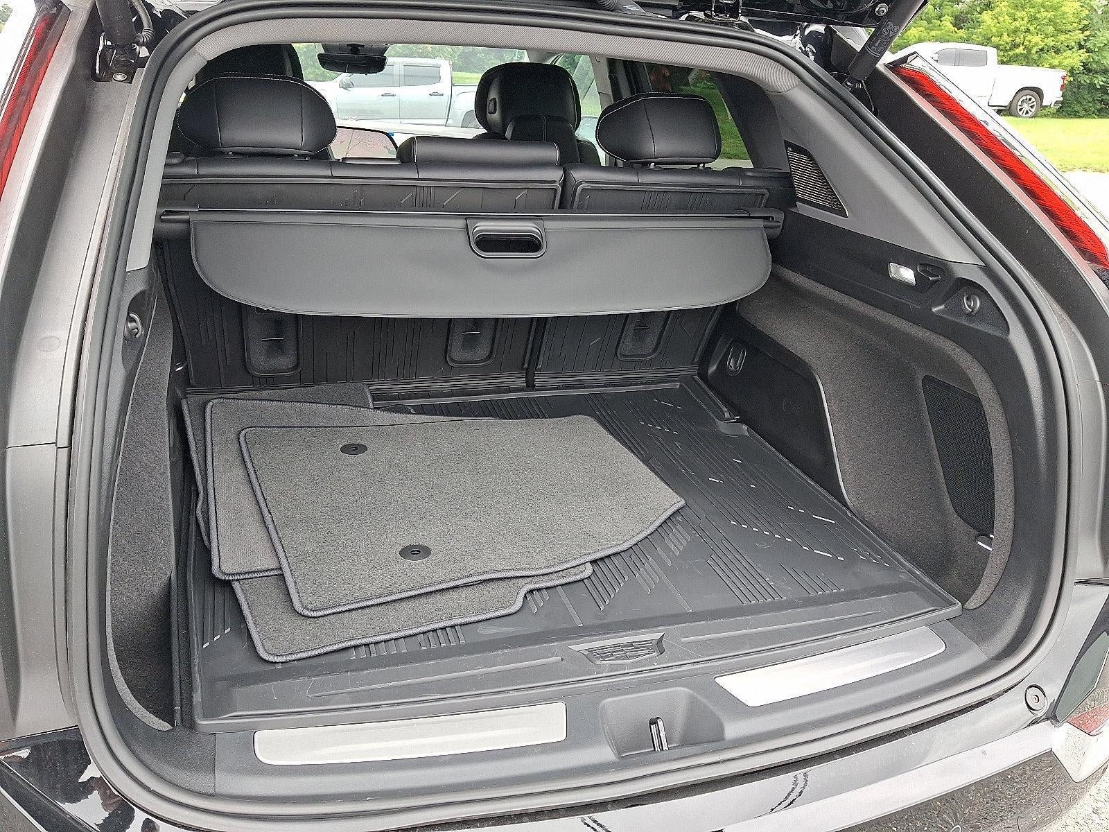 New 2027 Cadillac Optiq Premium Luxury w/ LPO, Floor Liner Package AWD/4WD image 22