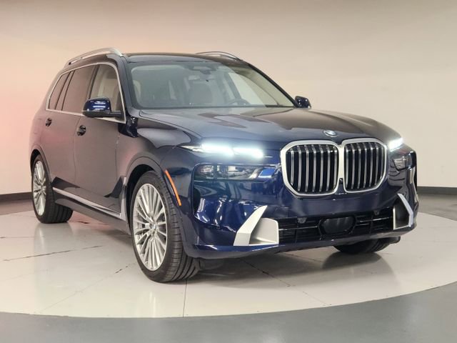 Used 2026 BMW X7 xDrive40i AWD/4WD image 6
