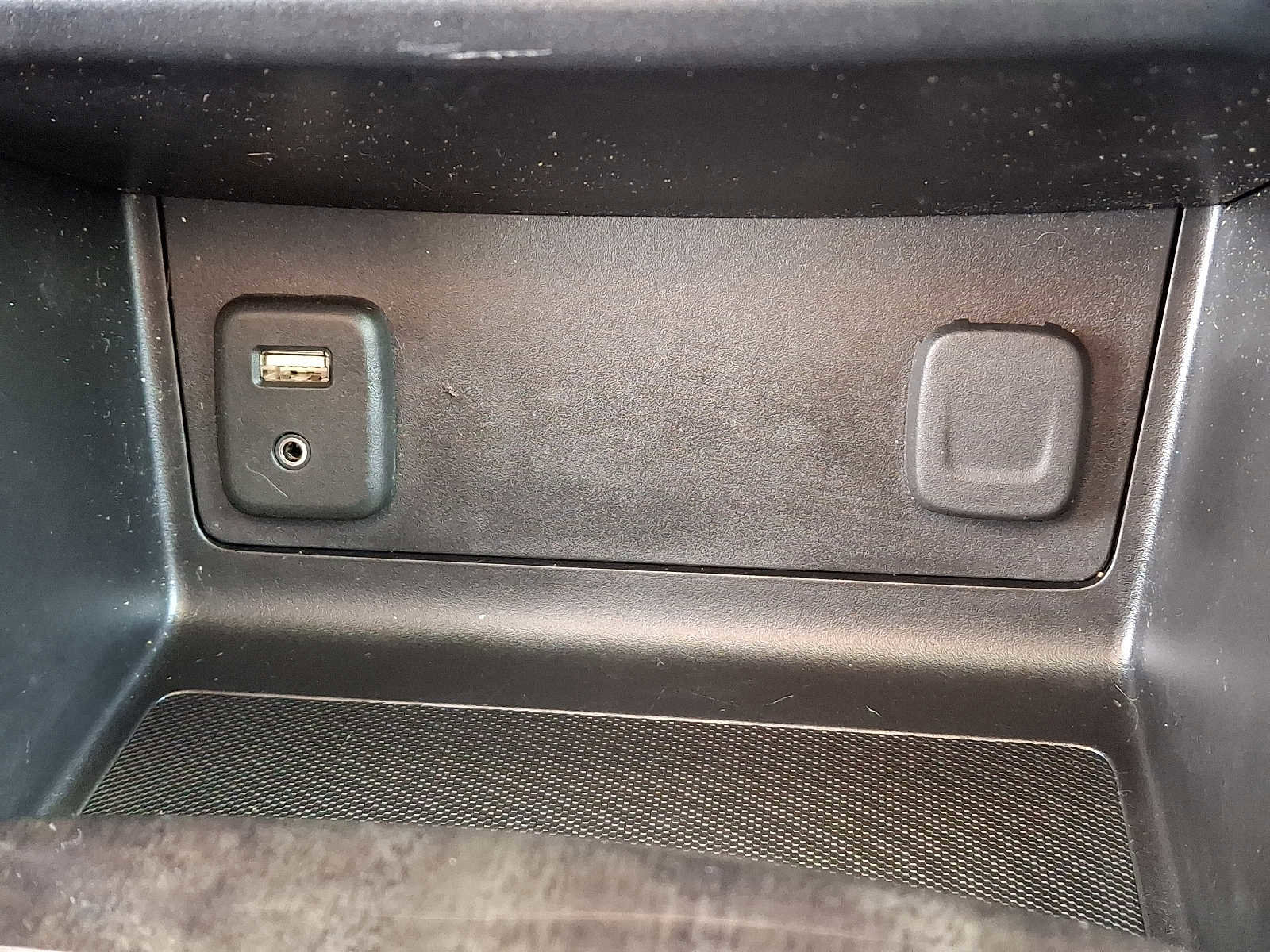 Used 2018 GMC Canyon SLT w/ Driver Alert Package image 24