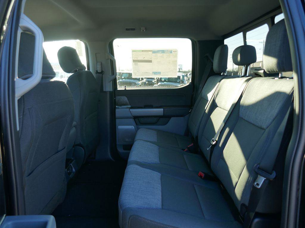 New 2026 Ford F250 XLT w/ XLT Premium Package image 15